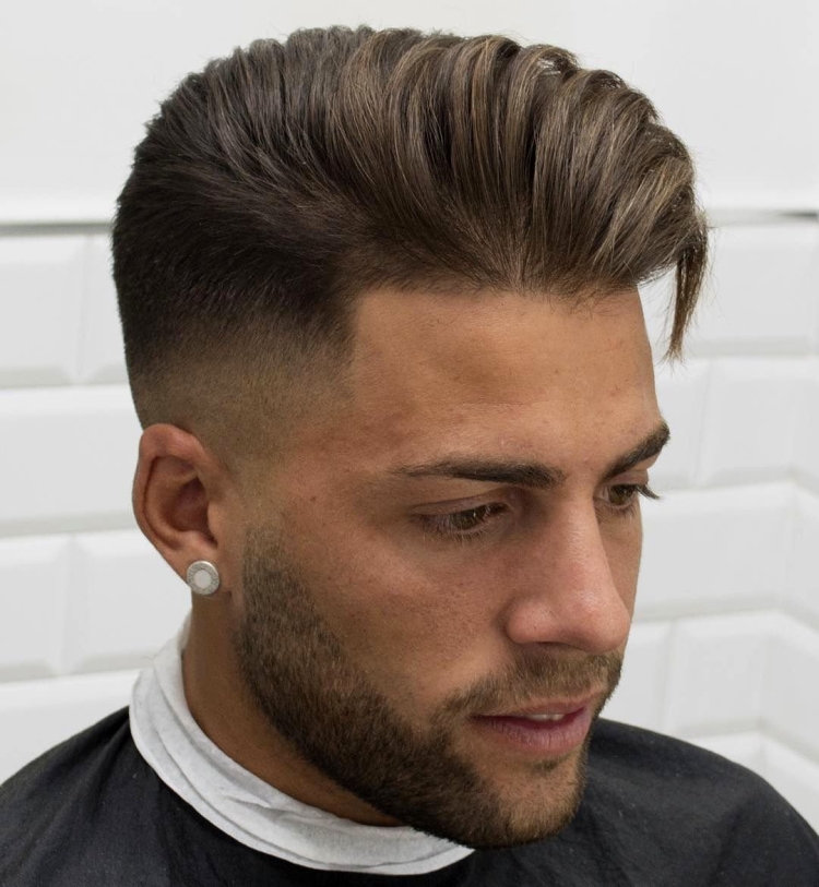 Coupes de cheveux pour hommes aux tempes rasées avec noms et exemples