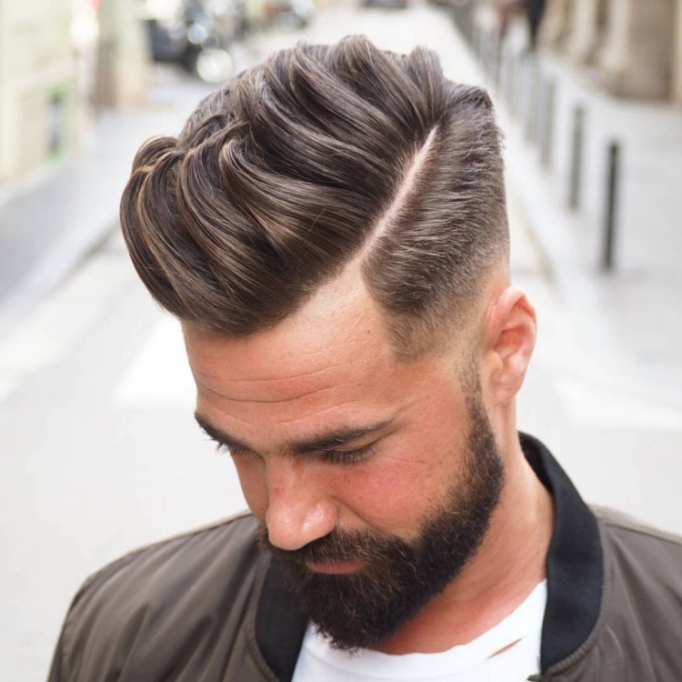 Coupes de cheveux pour hommes aux tempes rasées avec noms et exemples