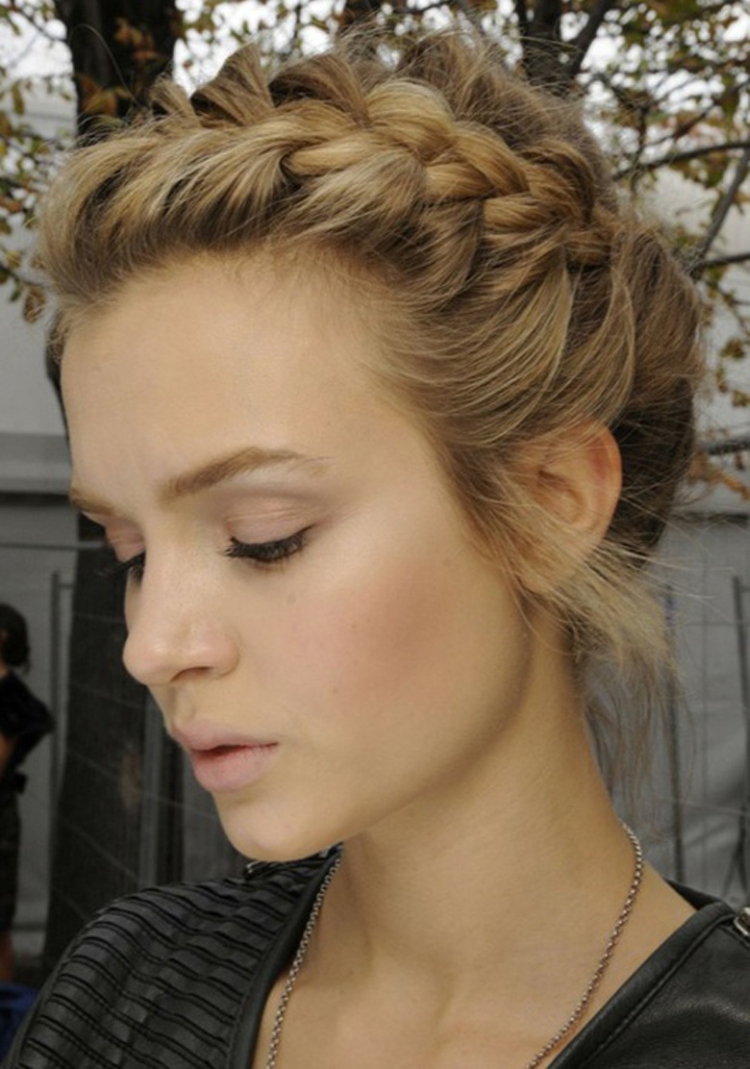 Tisser des tresses pour cheveux courts en 5 minutes