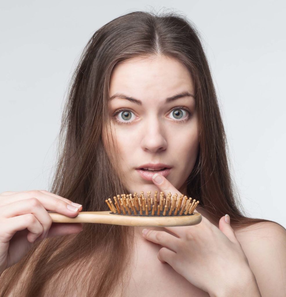 Méthodes pour restaurer les cheveux fins et fins à la maison et au salon