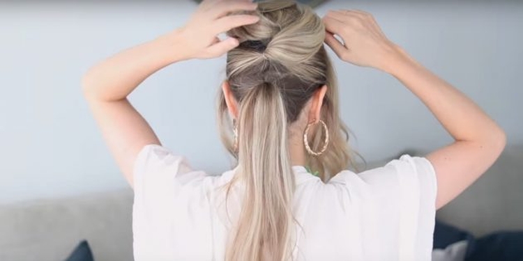 Coiffures hautes pour cheveux longs