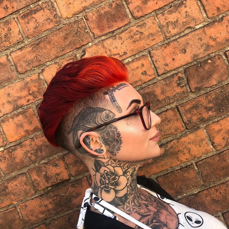 Coupes de cheveux pour femmes aux tempes rasées