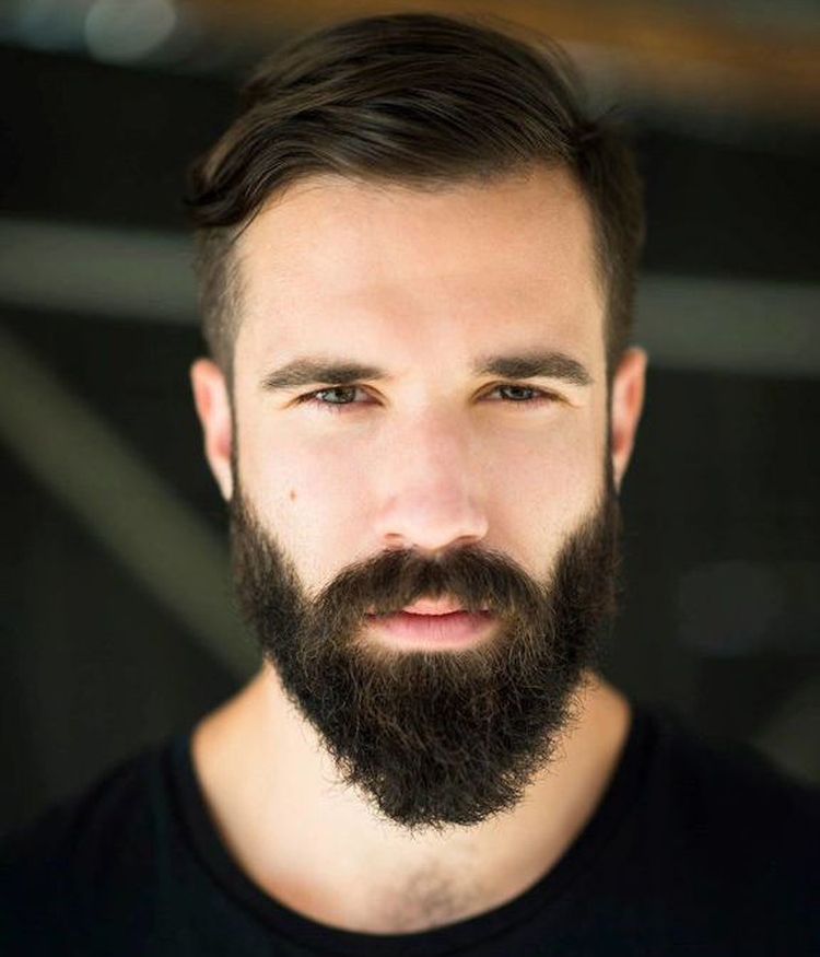 Types et formes de barbes populaires pour hommes avec exemples et noms