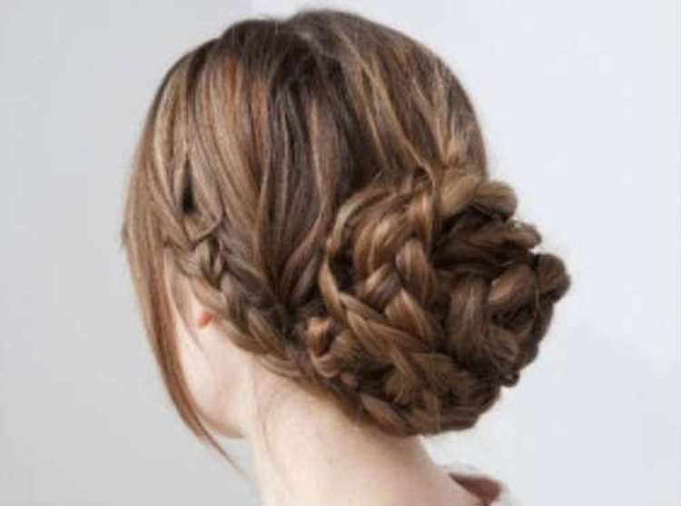 Chignon à faire soi-même pour cheveux longs