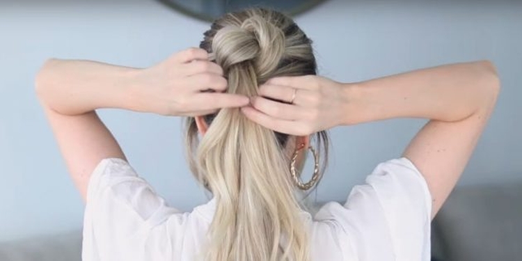 Coiffures hautes pour cheveux longs