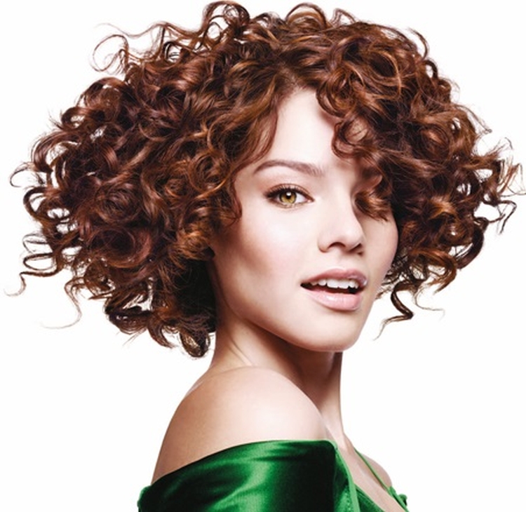 Boucles pour cheveux courts