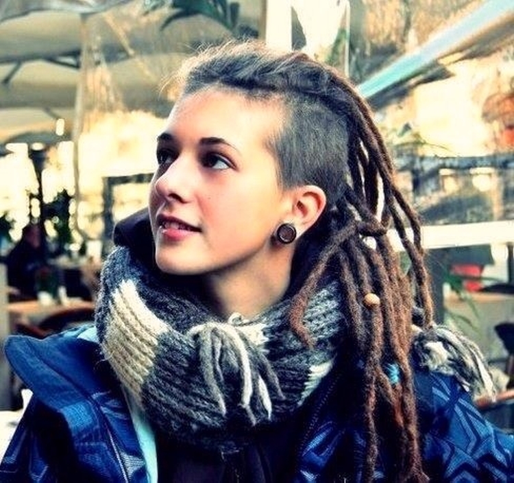 Coupes de cheveux pour femmes aux tempes rasées