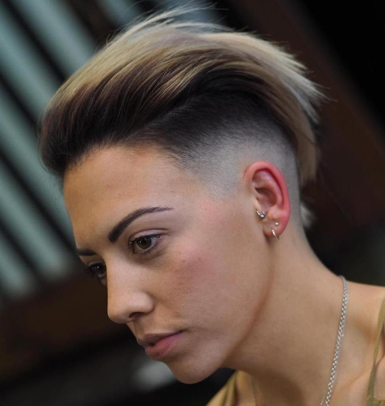 Coupes de cheveux pour femmes aux tempes rasées