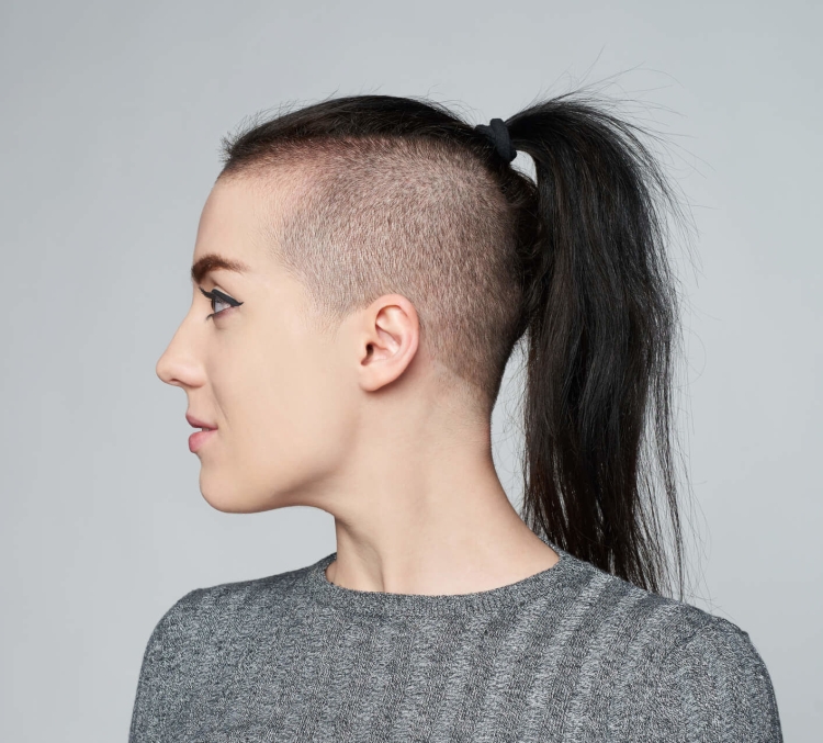 Coupes de cheveux pour femmes aux tempes rasées