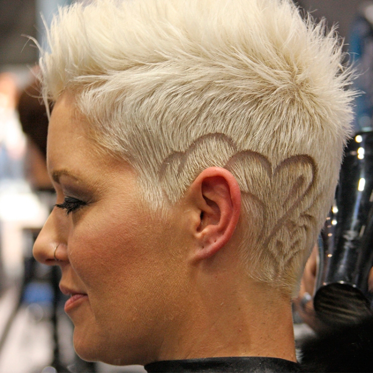 Coupes de cheveux pour femmes aux tempes rasées