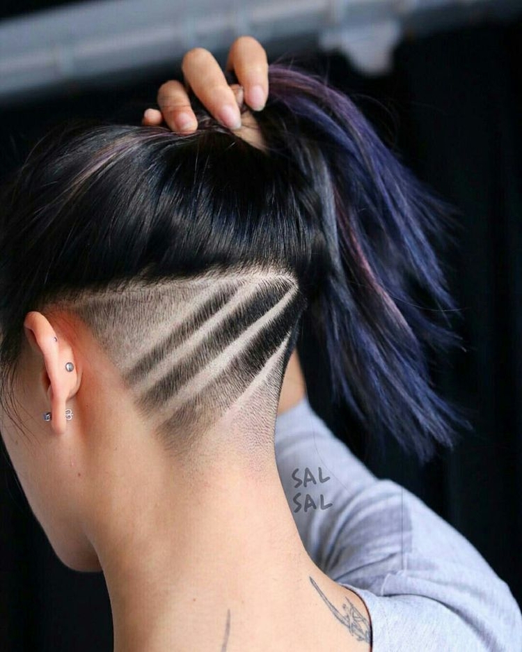 Coupes de cheveux pour femmes aux tempes rasées