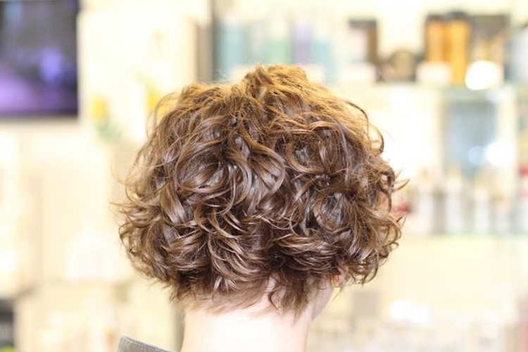 Boucles pour cheveux courts