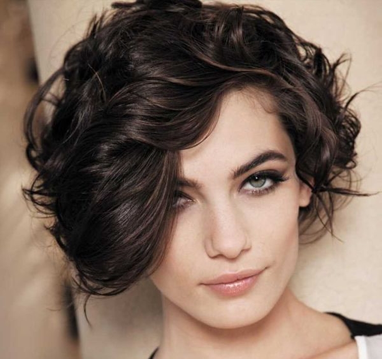 Boucles pour cheveux courts