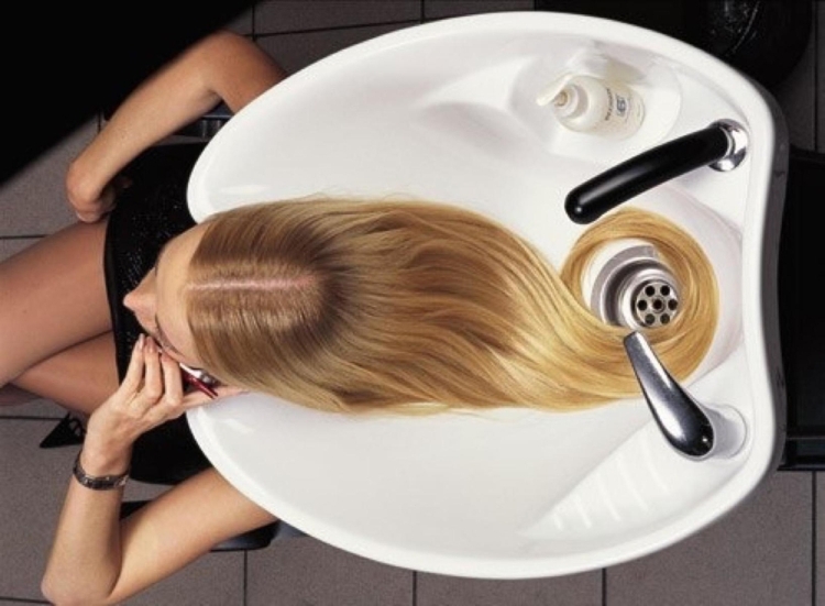 Comment bien enrouler les cheveux sur les bigoudis à la maison, méthodes et techniques