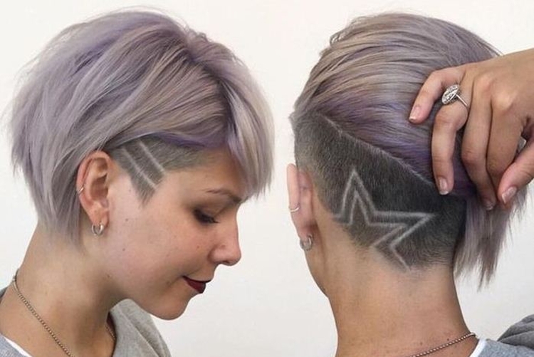 Coupes de cheveux pour femmes aux tempes rasées