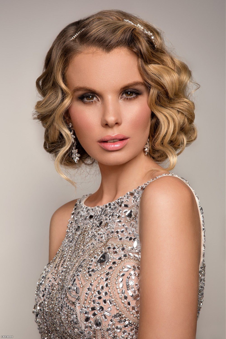 Boucles pour cheveux courts