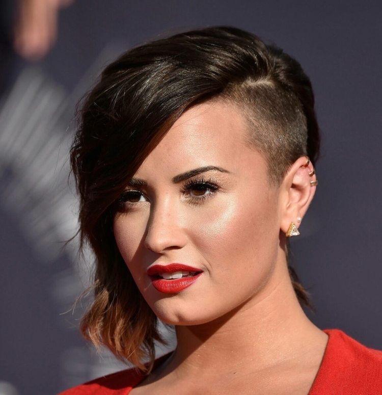 Coupes de cheveux pour femmes aux tempes rasées