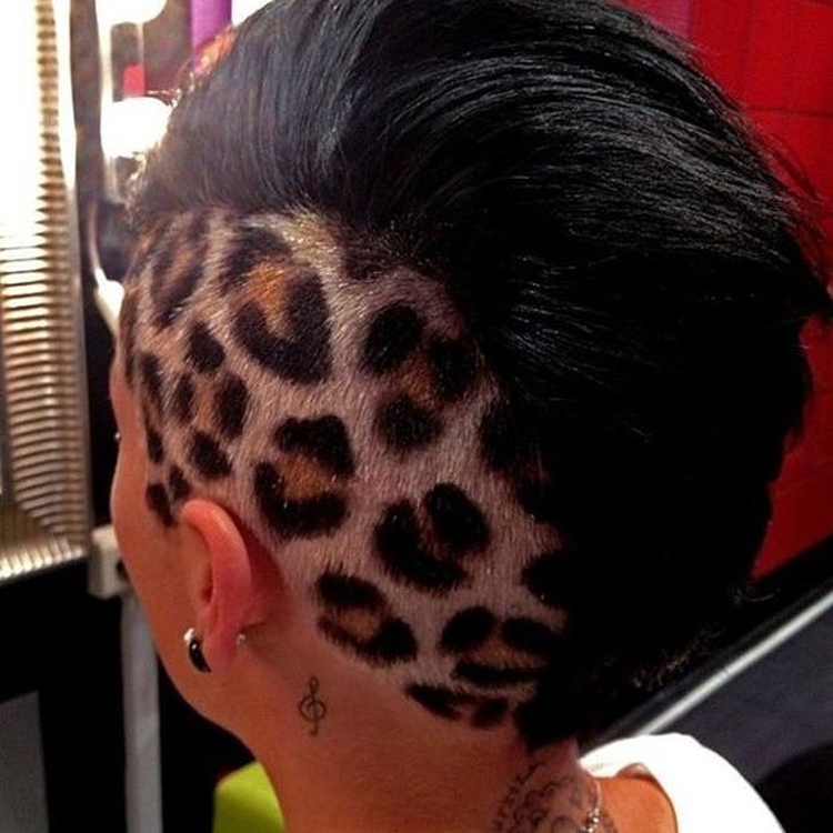 Coupes de cheveux pour femmes aux tempes rasées