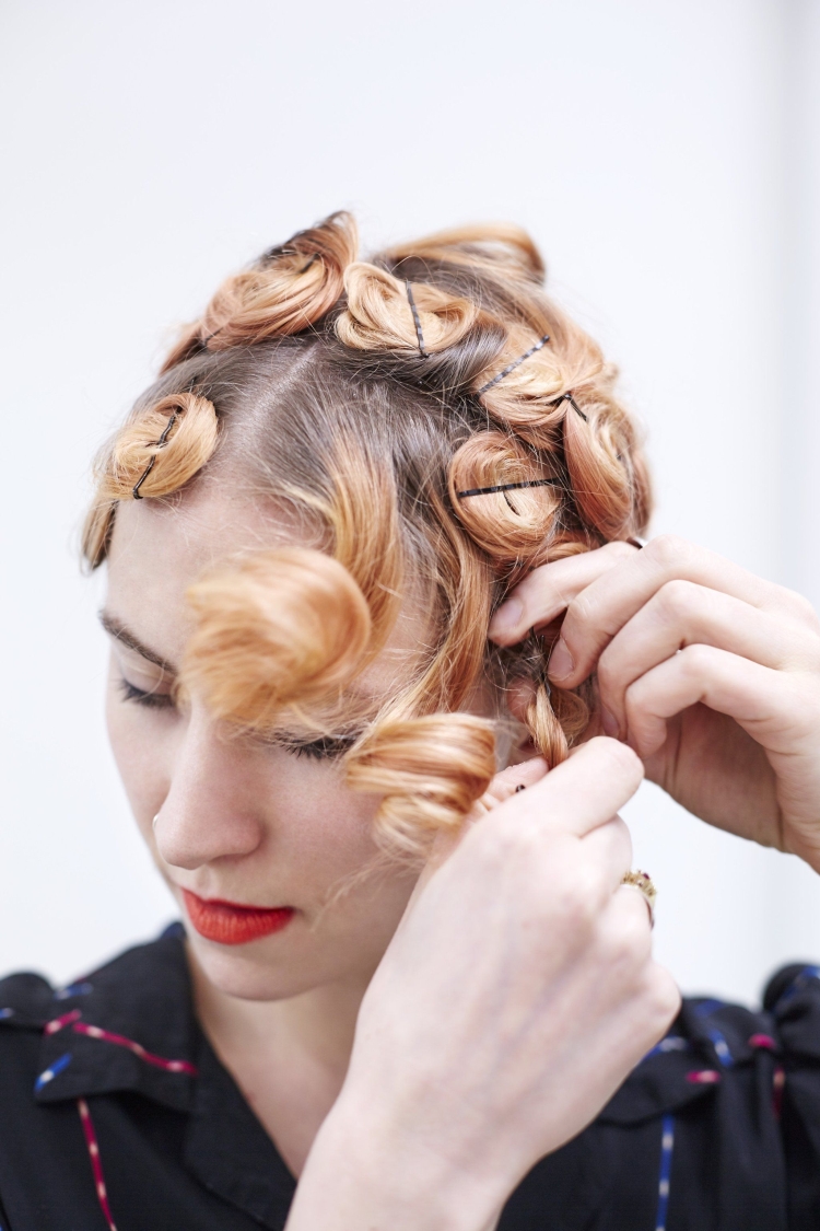 Boucles pour cheveux courts