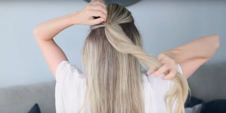 Coiffures hautes pour cheveux longs
