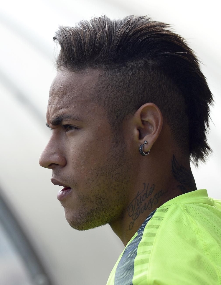 La photo de coiffure de Neymar et comment faire de même
