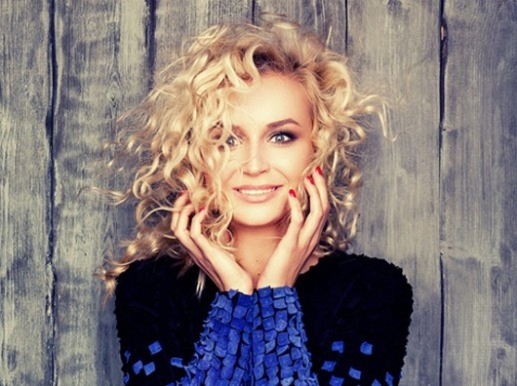 La coiffure de Polina Gagarina