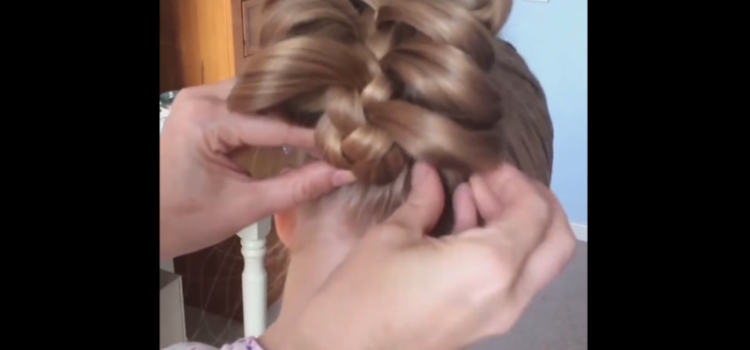 Belle coiffure au crayon avec des exemples