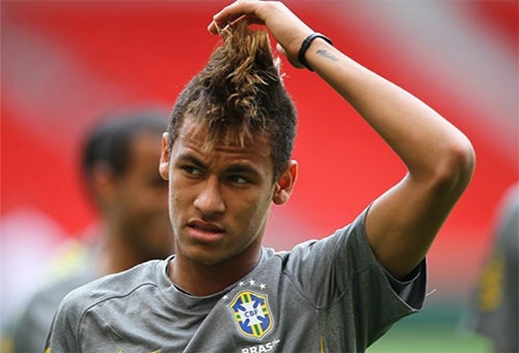 La photo de coiffure de Neymar et comment faire de même