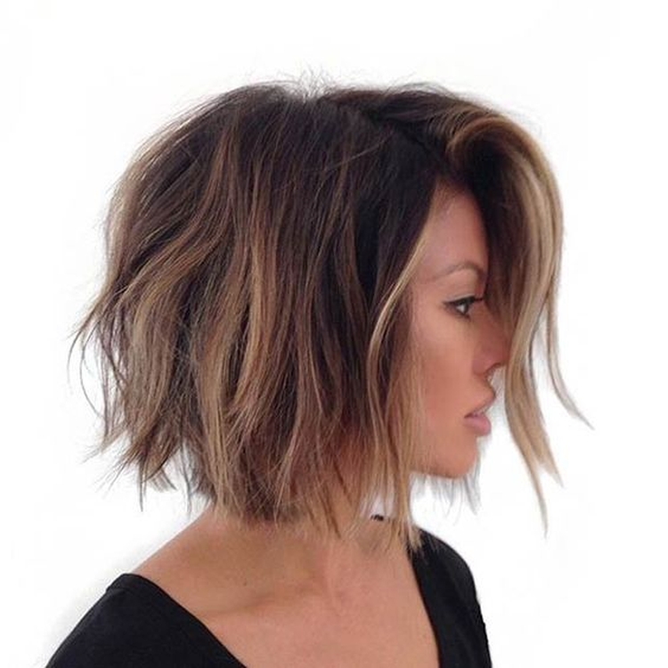 Coiffures pour cheveux liquides de différentes longueurs