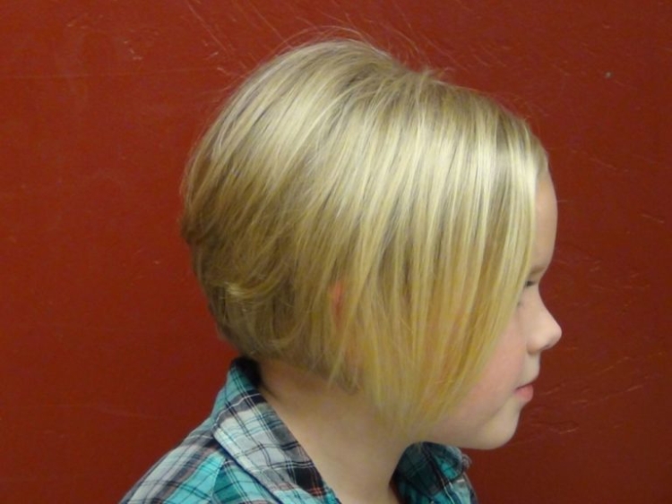 Coupes de cheveux courtes pour les filles 7-8 ans