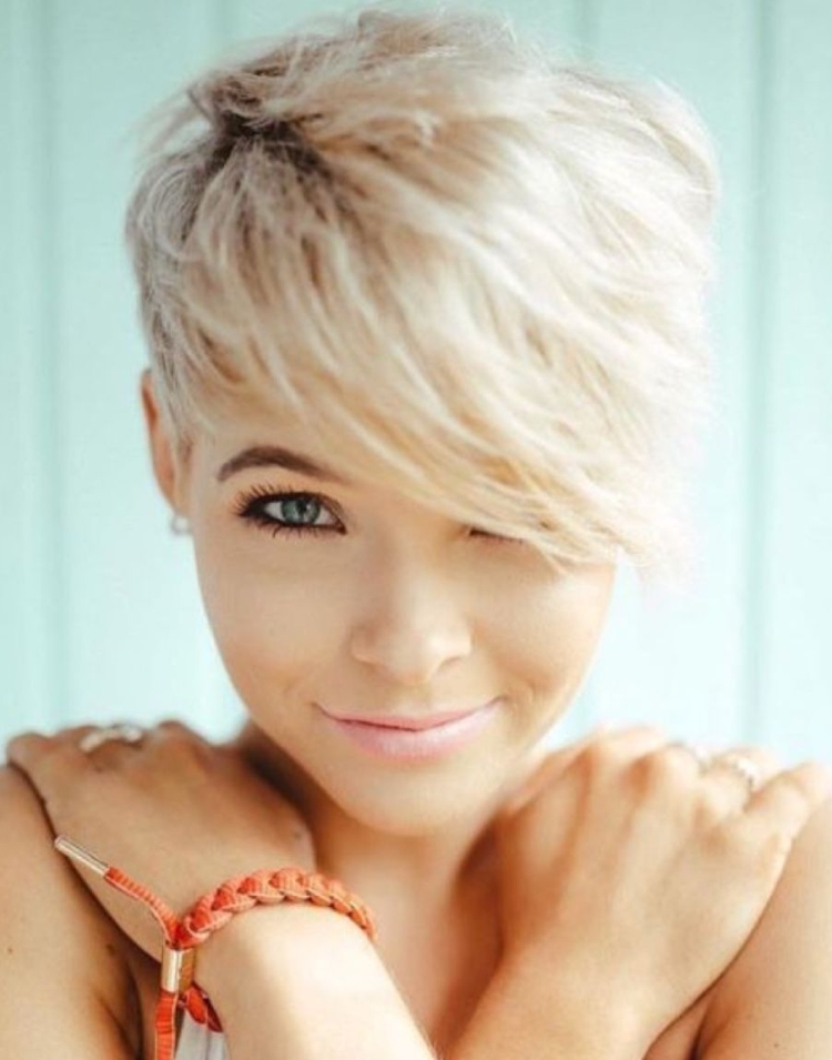 Coupes de cheveux courtes pour les adolescentes