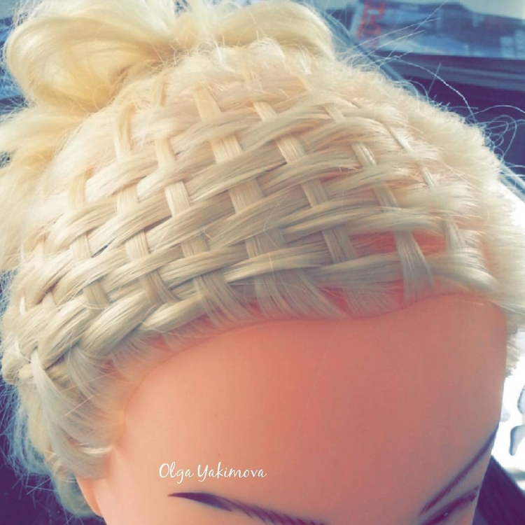 Belle coiffure au crayon avec des exemples