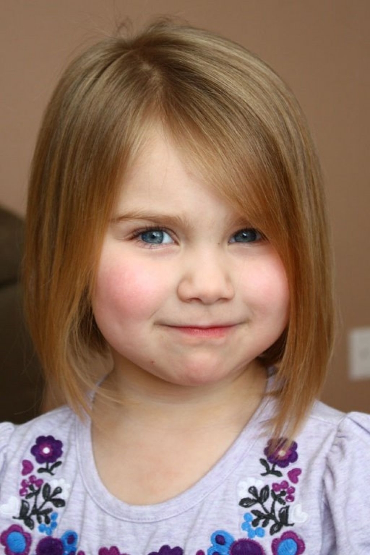 Coupes de cheveux courtes pour les filles 7-8 ans