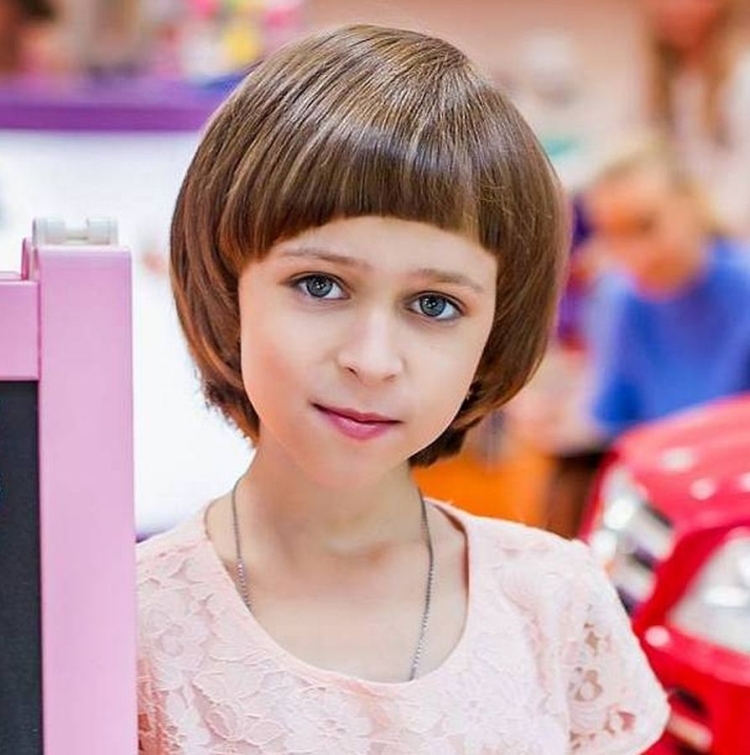 Coupes de cheveux courtes pour les filles 7-8 ans