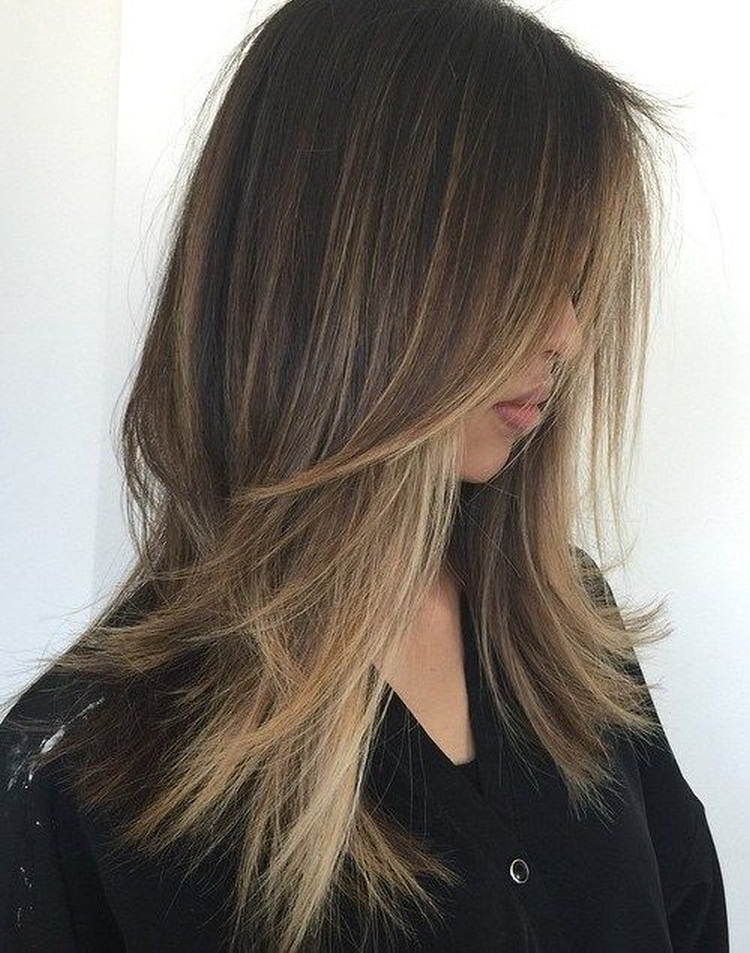 Coiffures pour cheveux liquides de différentes longueurs