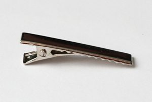 Coiffure pince à cheveux avec barrettes