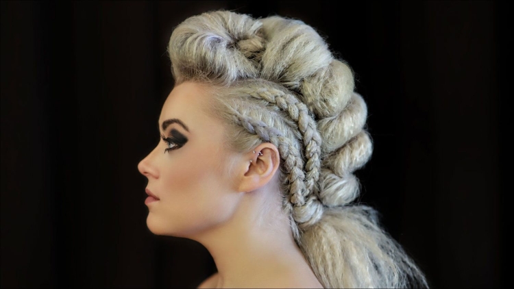 Coiffures de soirée pour cheveux mi-longs