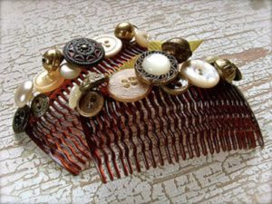 Coiffure pince à cheveux avec barrettes