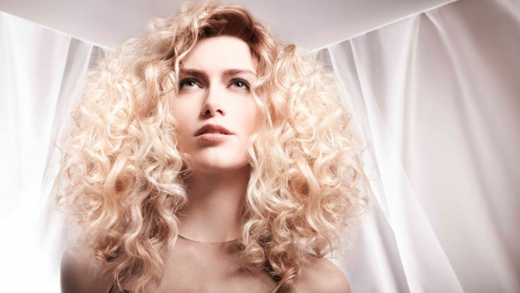 Permanente pour cheveux longs