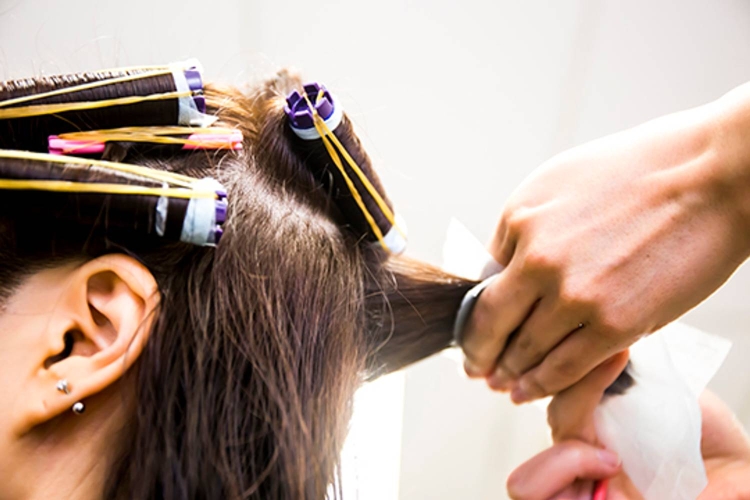 Permanente pour cheveux mi-longs