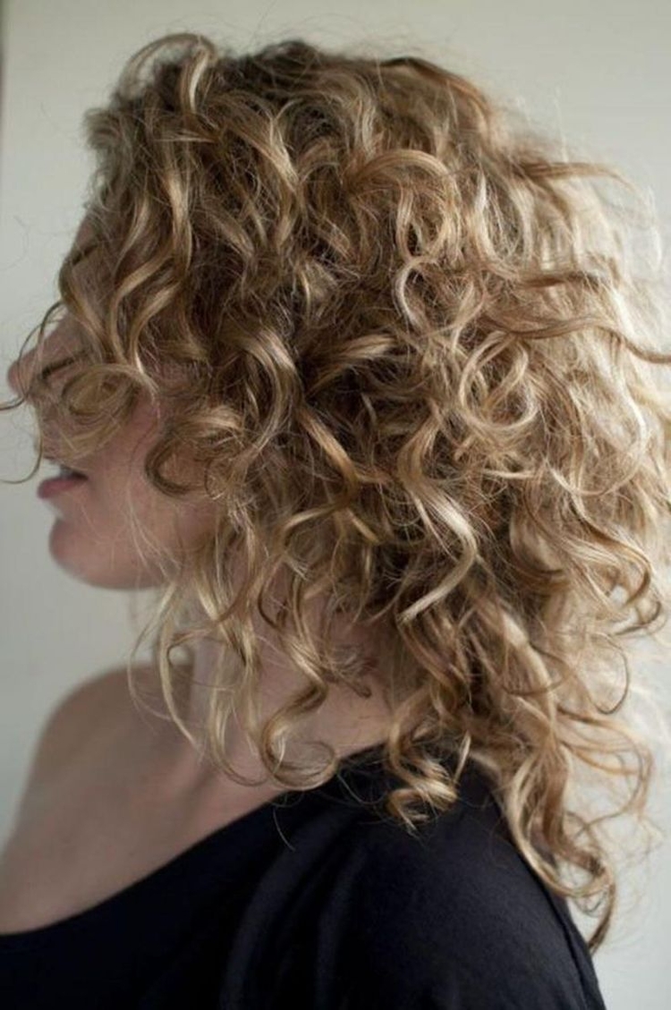 Sculpter les cheveux moyens, longs et courts