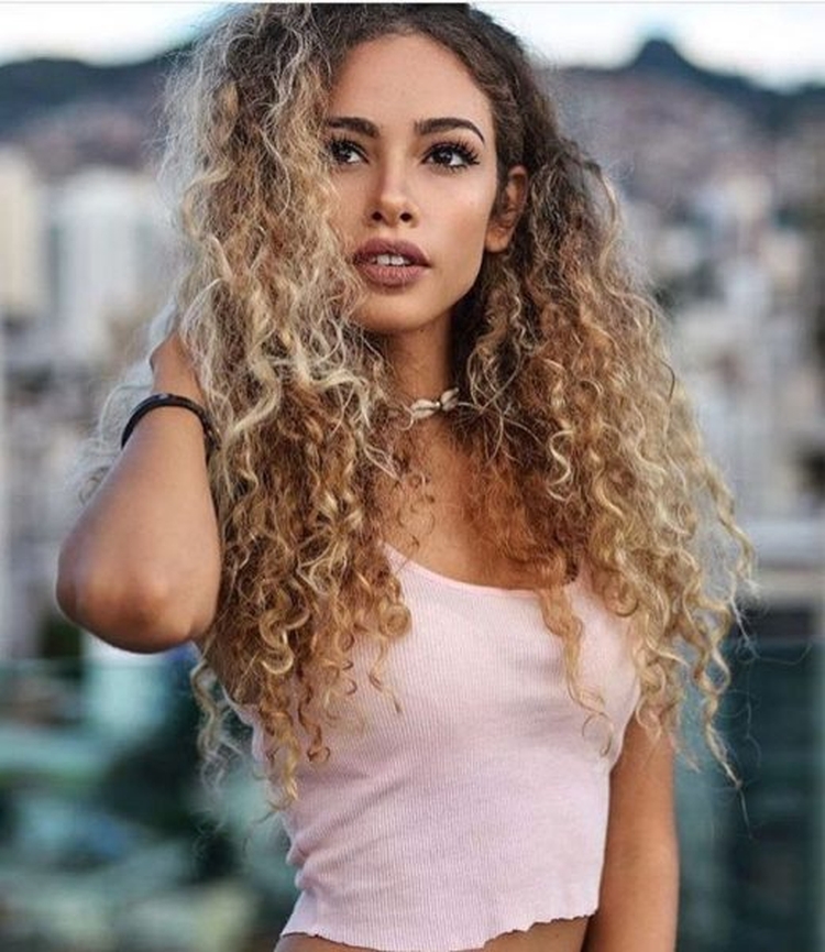 Sculpter les cheveux moyens, longs et courts