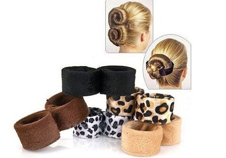 Coiffure pince à cheveux avec barrettes