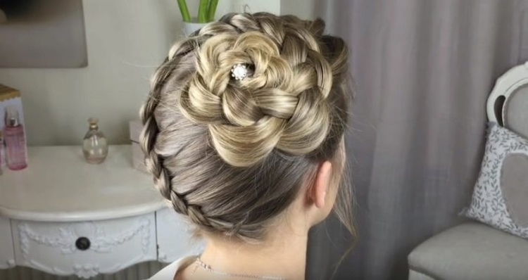 Tresse inversée comment tisser des instructions étape par étape