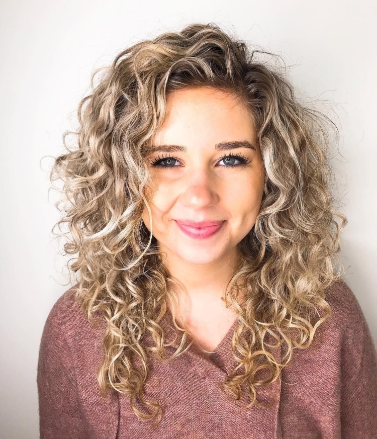 Permanente pour cheveux mi-longs