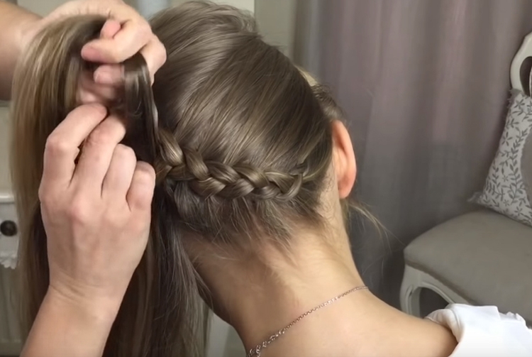 Tresse inversée comment tisser des instructions étape par étape