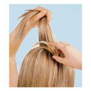 Coiffure pince à cheveux avec barrettes