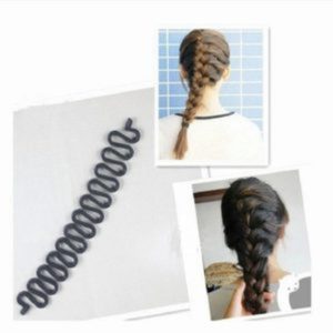 Coiffure pince à cheveux avec barrettes