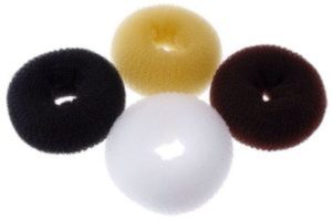 Coiffure pince à cheveux avec barrettes