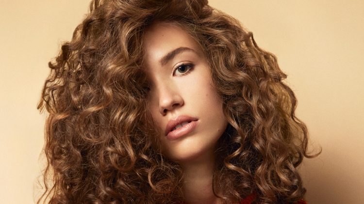 Types modernes de cheveux permanents
